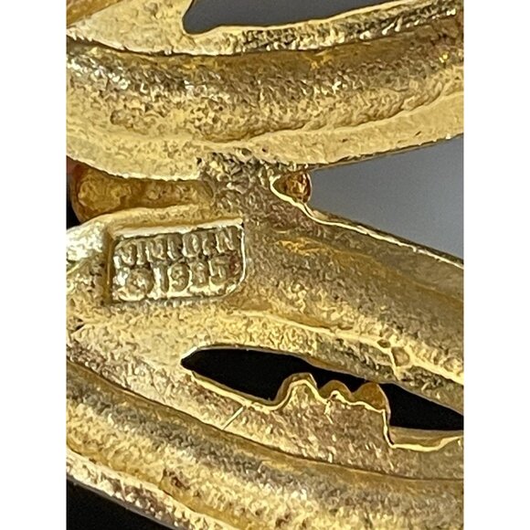 Vintage 1980’s Mimi Di N Women’s Gold Tone Nautical Buckle & Red Belt Signed main image 10